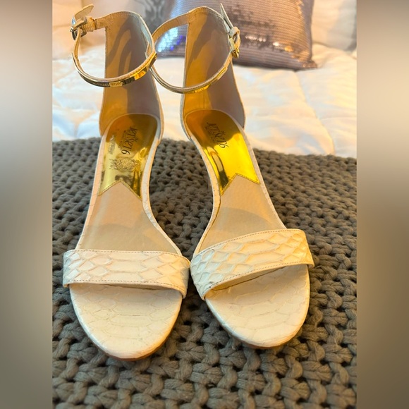 Michael Kors kitten heeled genuine leather sandals - Picture 1 of 5